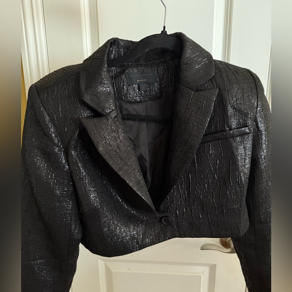 revolve cropped jacket - Picture 2 of 4